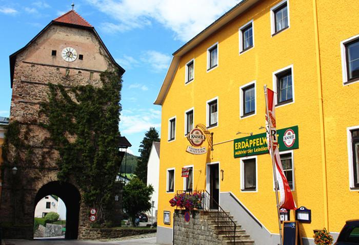 Gasthof 'Zum Alten Turm' Haslach an der Muhl Bagian luar foto